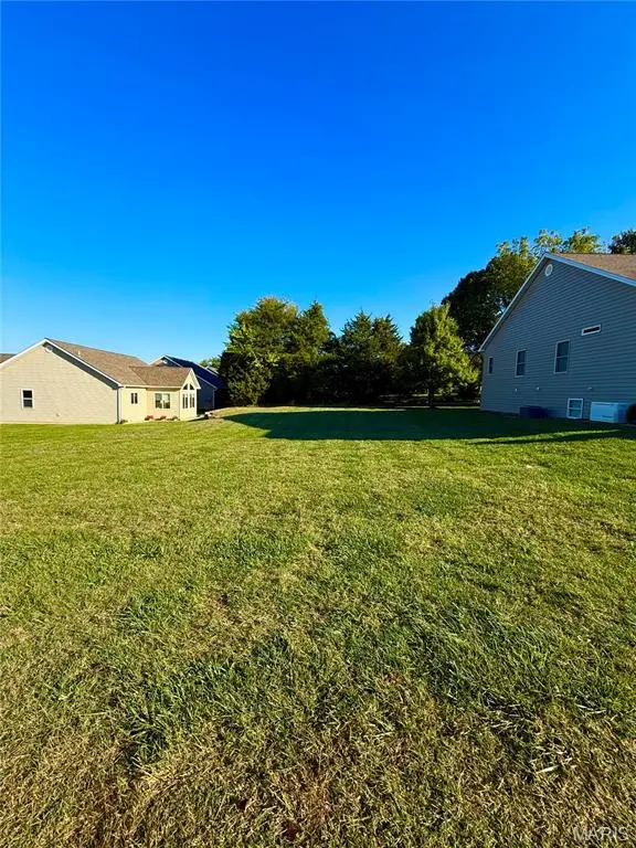 75 Butterfield DR, Farmington, MO 63640