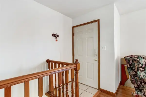 2112 New Sun DR, Florissant, MO 63031