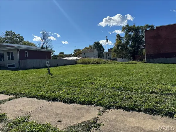 4056 Enright AVE, St Louis, MO 63108