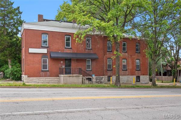 1323 S Jefferson AVE, St Louis, MO 63104