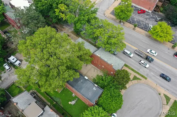 1323 S Jefferson AVE, St Louis, MO 63104
