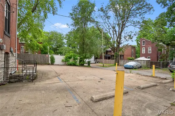1323 S Jefferson AVE, St Louis, MO 63104