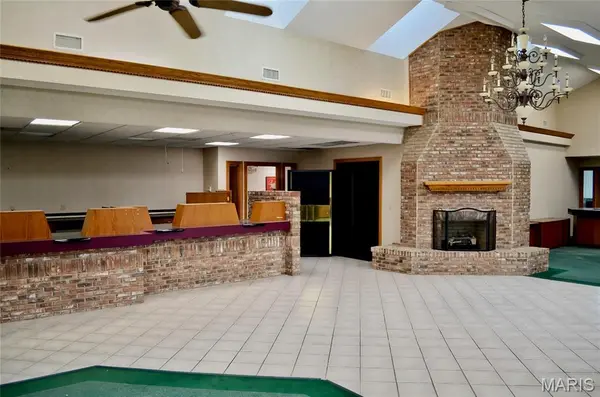 406 Independence LN, Vienna, MO 65582