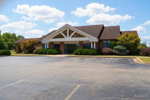 406 Independence LN, Vienna, MO 65582