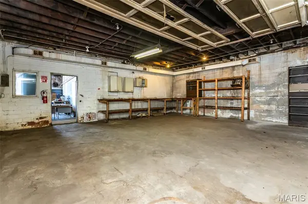 2726 E Broadway, Alton, IL 62002