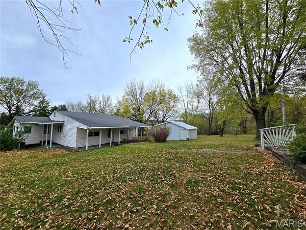 10099 Franklin RD, Potosi, MO 63664