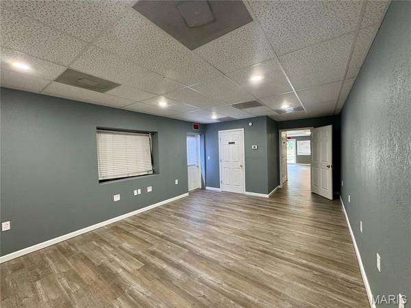 1614 S Broadway ST, Poplar Bluff, MO 63901
