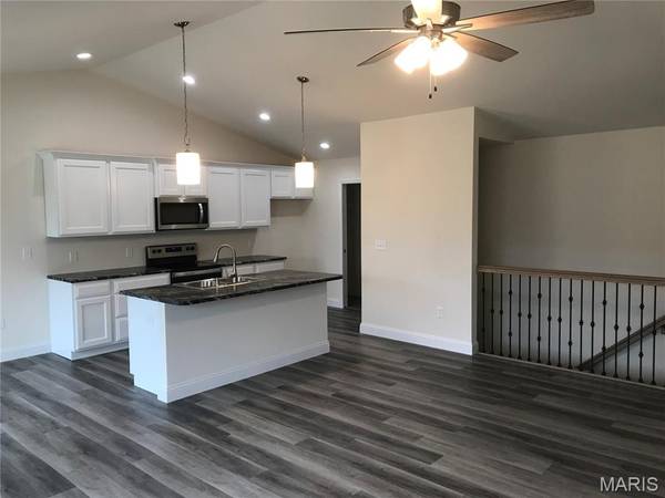 1652 Flagstaff DR, Festus, MO 63028