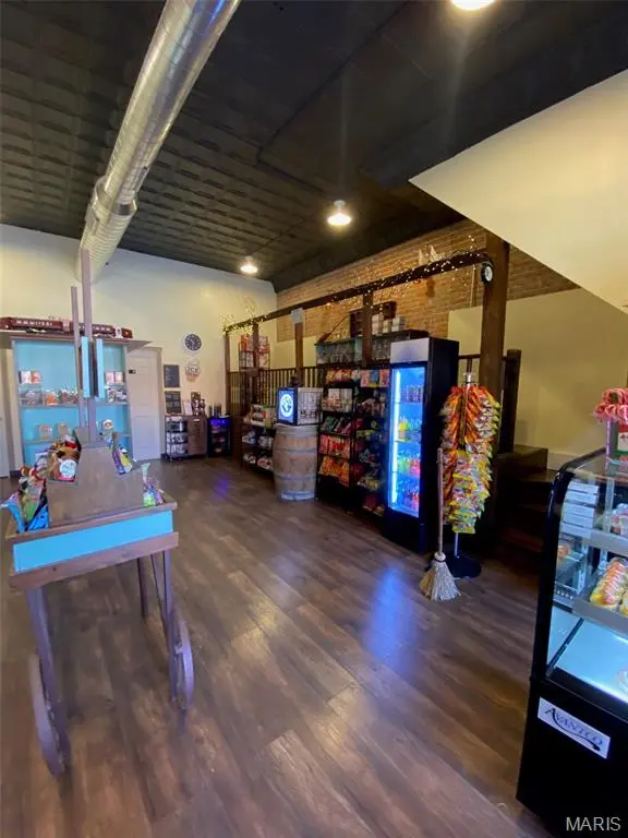 105 W State ST, Nokomis, IL 62075