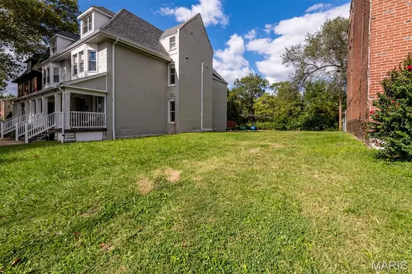 4165 Washington BLVD, St Louis, MO 63108