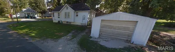 702 Mayo ST, Carlinville, IL 62626