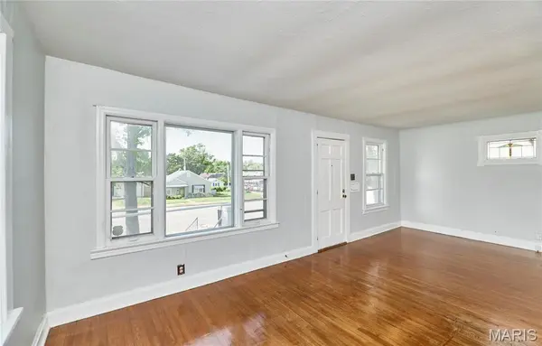 7075 Lansdowne AVE, St Louis, MO 63109