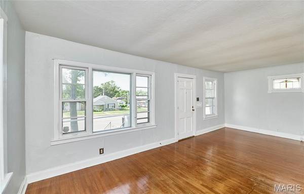 7075 Lansdowne AVE, St Louis, MO 63109