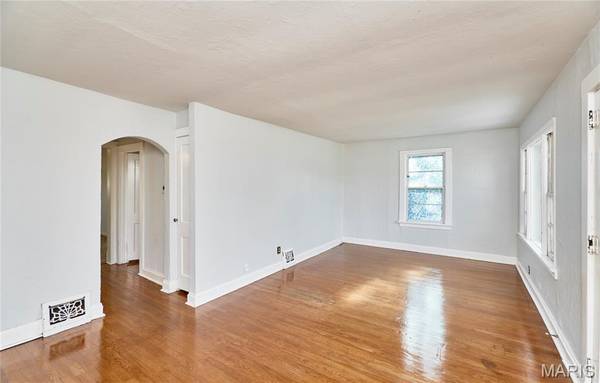 7075 Lansdowne AVE, St Louis, MO 63109