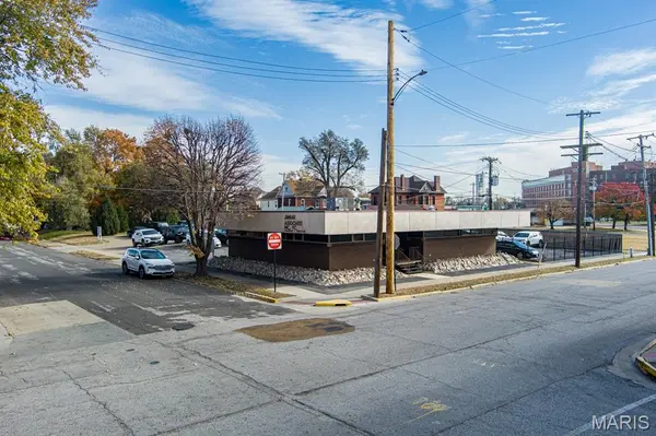 2100 State ST, Granite City, IL 62040