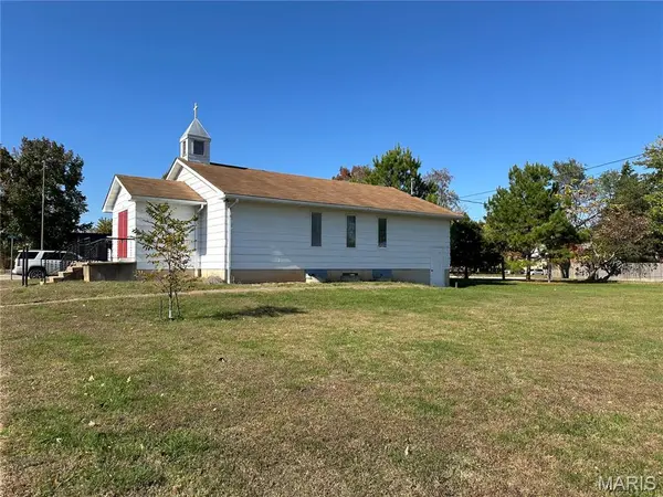 111 W Monroe AVE, Owensville, MO 65066