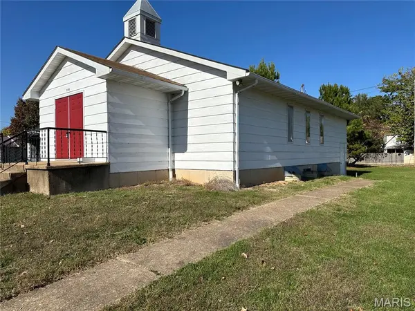 111 W Monroe AVE, Owensville, MO 65066