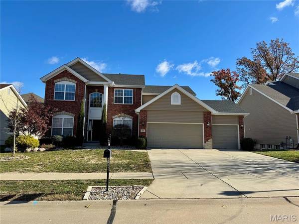 84 S Ridgewynd CT, Lake St Louis, MO 63367