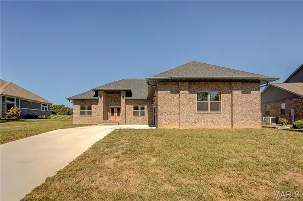 8629 Savoy LN, O'fallon, IL 62269