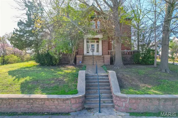 225 S 6th ST, Poplar Bluff, MO 63901