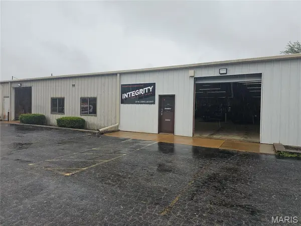 115 W Flier DR, Pacific, MO 63069