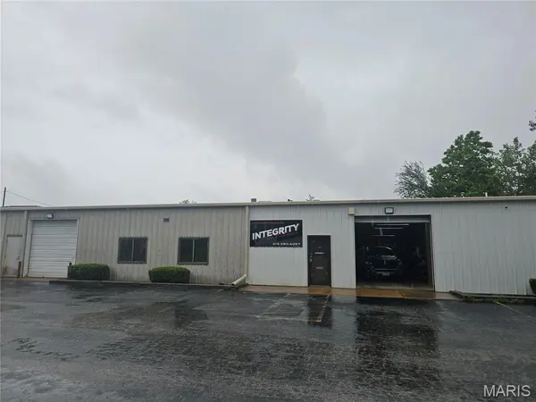 115 W Flier DR, Pacific, MO 63069