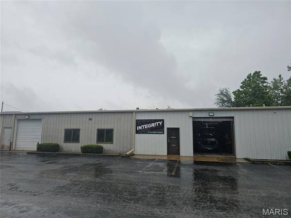 115 W Flier DR, Pacific, MO 63069