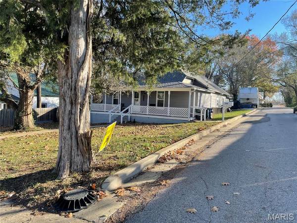 700 N Hickory ST, Salem, MO 65560