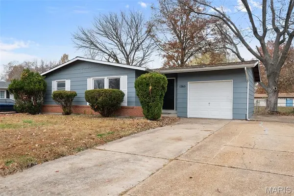 1265 Central Pkwy, Florissant, MO 63031