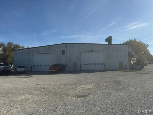 906 W Beeler, Litchfield, IL 62056
