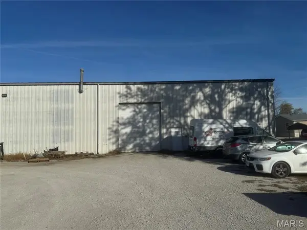 906 W Beeler, Litchfield, IL 62056