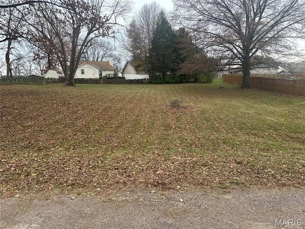 901 Tartuga DR, Edwardsville, IL 62025