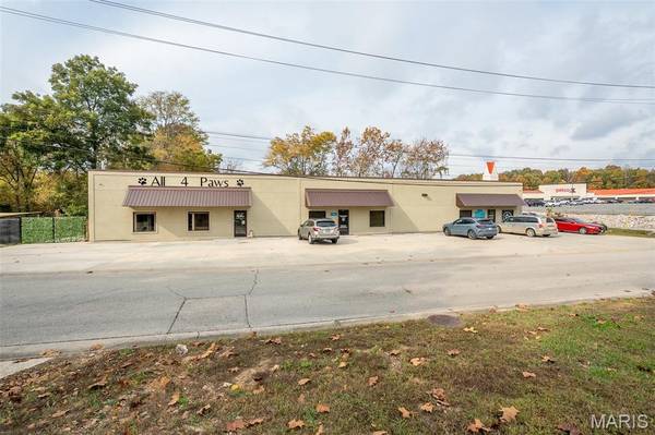 1600 W Maud, Poplar Bluff, MO 63901