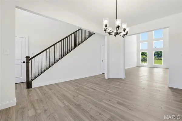 23 Bluestem CT, Lake St Louis, MO 63367