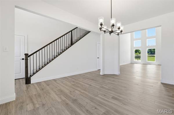 23 Bluestem CT, Lake St Louis, MO 63367