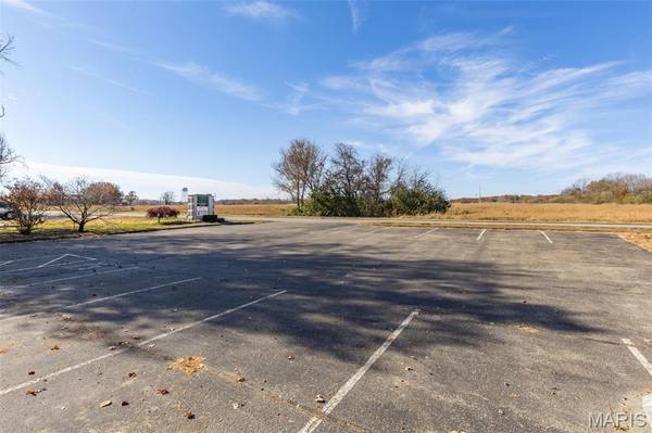 160 Westmount DR, Farmington, MO 63640
