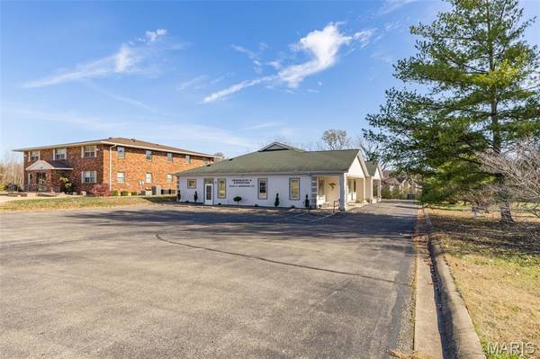 160 Westmount DR, Farmington, MO 63640