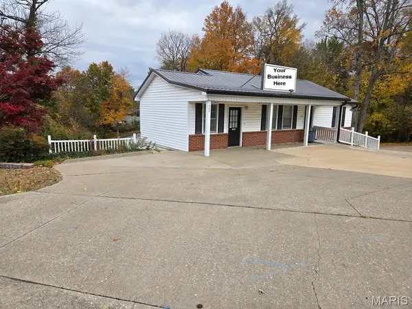 902 E Jackson BLVD, Jackson, MO 63755