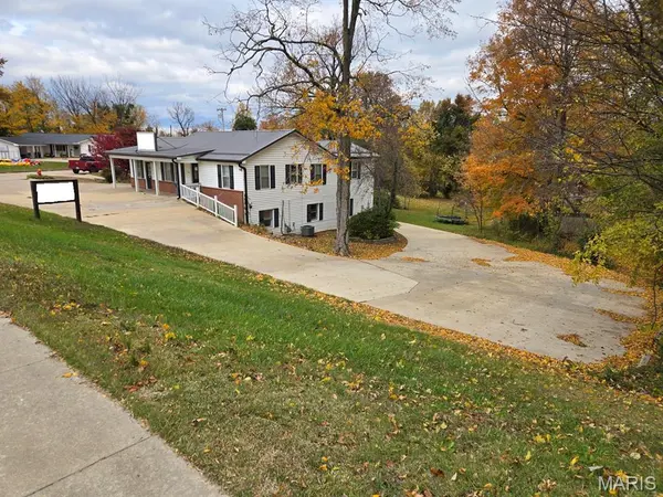 902 E Jackson BLVD, Jackson, MO 63755