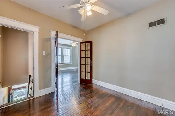 3929 Minnesota AVE, St Louis, MO 63118