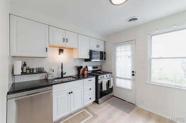 1231 Louisville AVE, St Louis, MO 63139