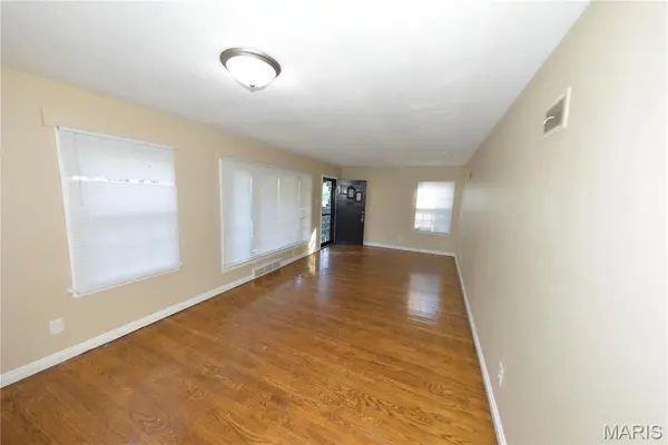6127 Shillington DR, St Louis, MO 63134