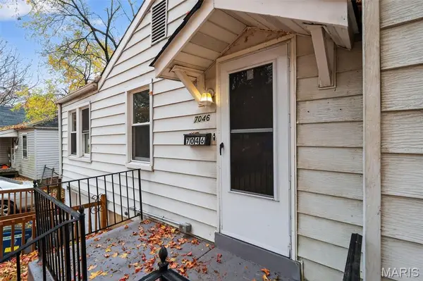 7046 Roslyn DR, St Louis, MO 63136