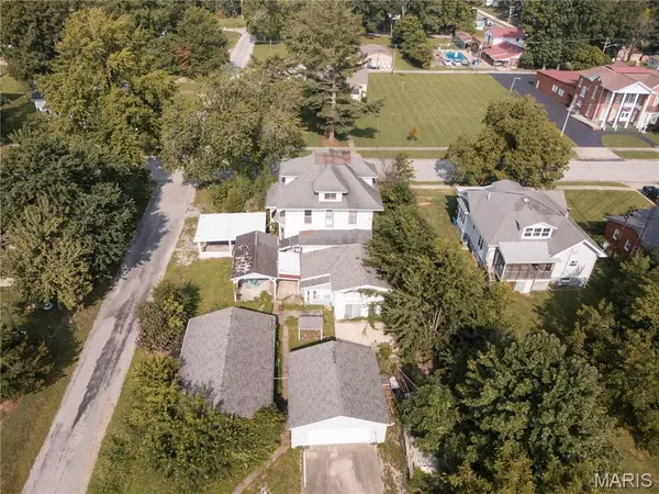 511 South Washington, Mcleansboro, IL 62859