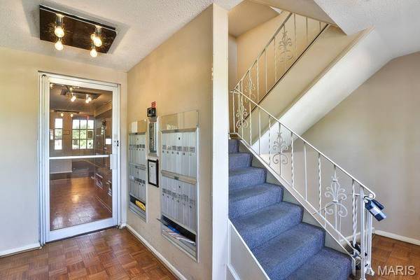 10374 Chimney Rock DR #2, St Louis, MO 63146