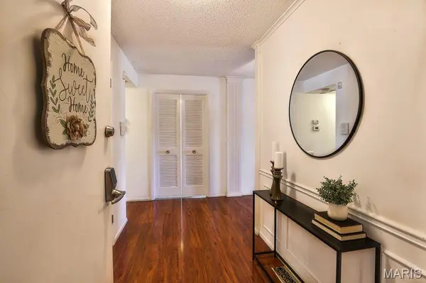 10374 Chimney Rock DR #2, St Louis, MO 63146