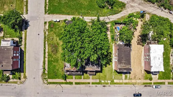4708 McMillan AVE, St Louis, MO 63108