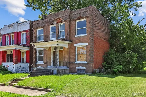 4708 McMillan AVE, St Louis, MO 63108