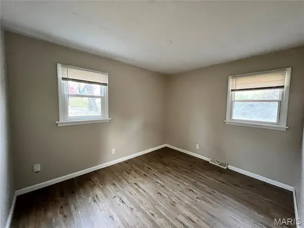 273 Buddie AVE, St Louis, MO 63135