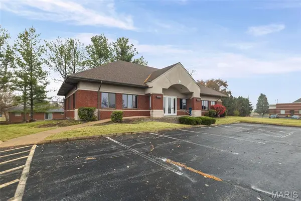 16 Bronze Pointe BLVD, Swansea, IL 62226